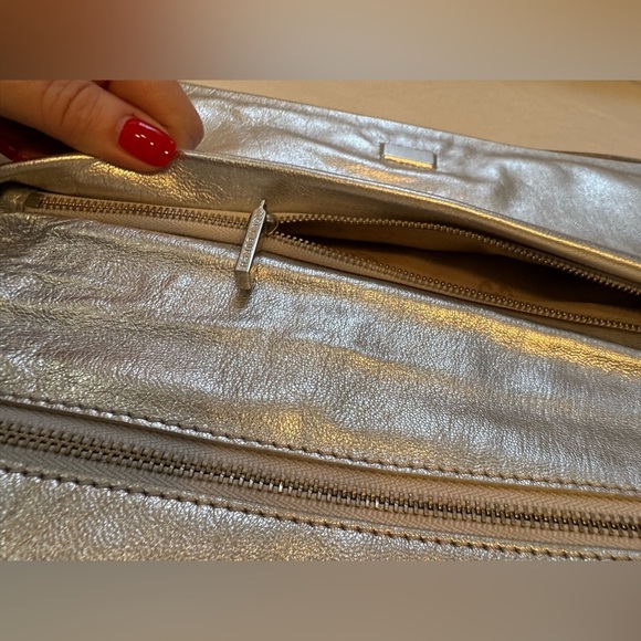 Tory Burch Silver Metallic Crossbody/Clutch Shoulder Bag - Picture 12 of 15